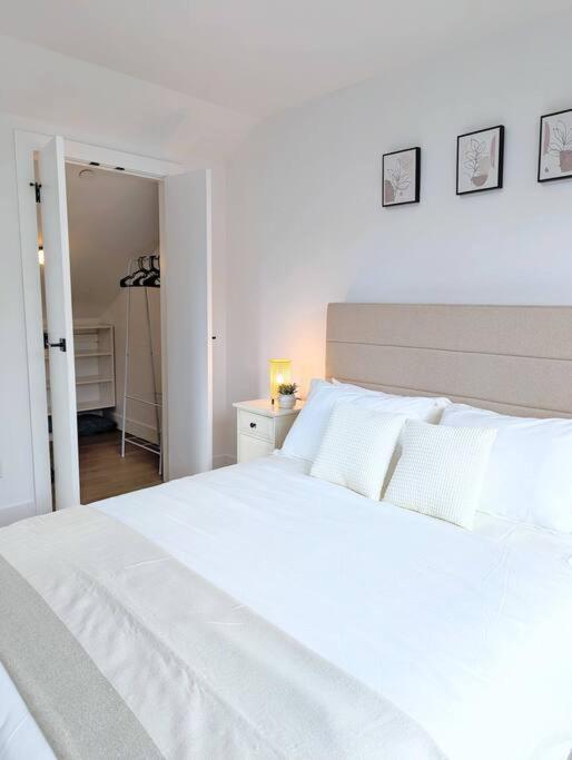 Centrally Located, Modern, 2 Bedroom Home Ванкувер Экстерьер фото