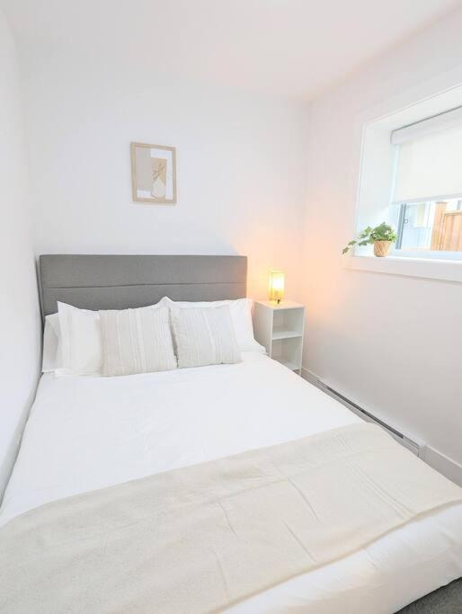 Centrally Located, Modern, 2 Bedroom Home Ванкувер Экстерьер фото